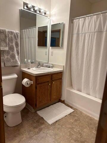 Building Photo - 715 Milcrest Dr