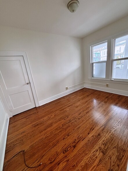 Building Photo - 201 Lillian Ave