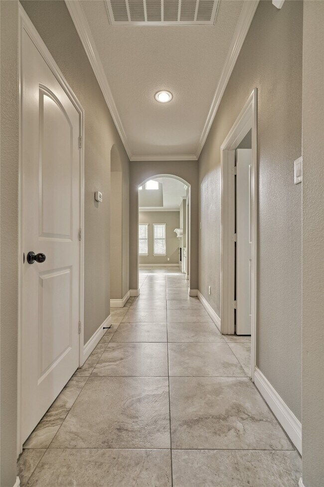 Building Photo - 201 Bessie Price Owen Dr