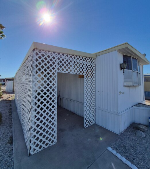 Building Photo - 3601 E Wyoming Ave