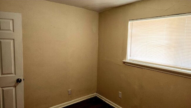 Building Photo - Delightful 3-Bedroom, 2-Bath Haven in St. ...