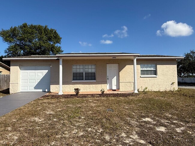 Building Photo - 8649 Paxton Dr