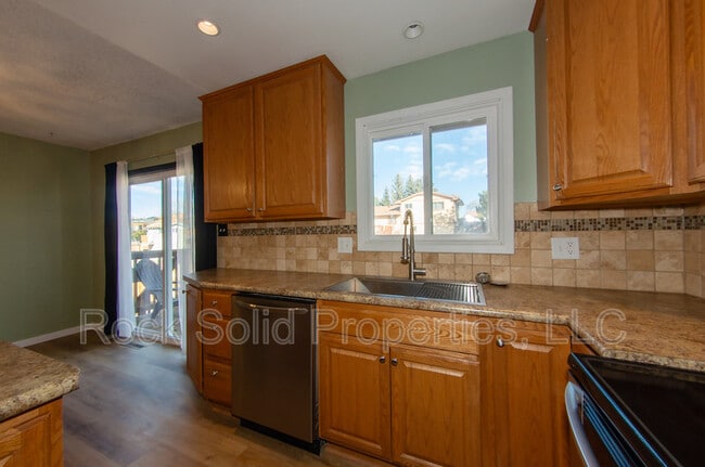 Building Photo - 4405 Ocean Ave