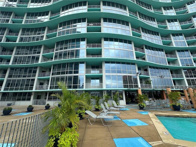 Building Photo - 322 E Central Blvd