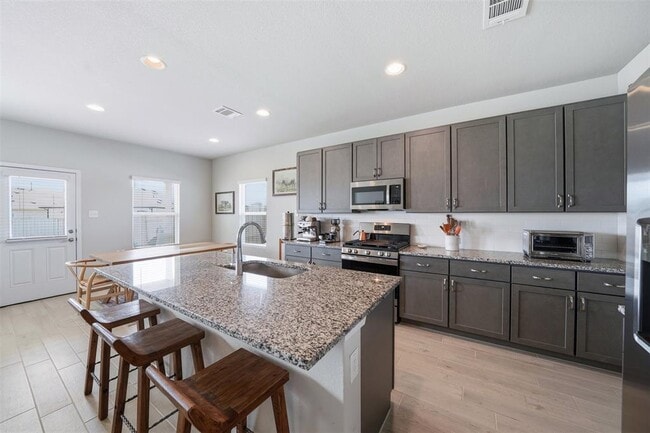Building Photo - 641 Running Creek Dr
