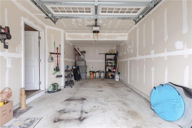 Building Photo - 41 Cecelia Way