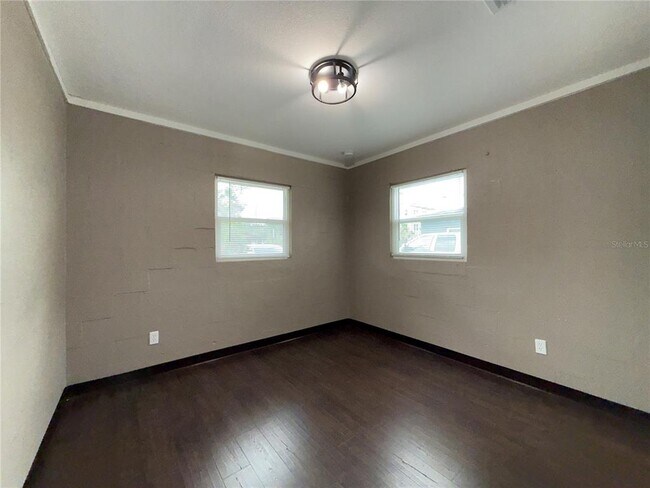 Building Photo - 1044 Merritt St