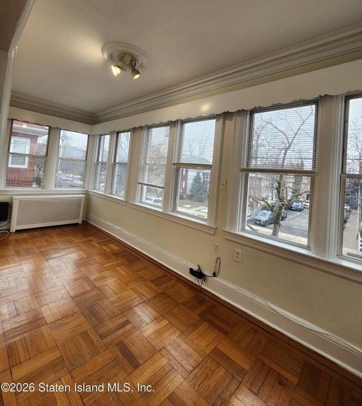 Building Photo - 164 Cromwell Ave