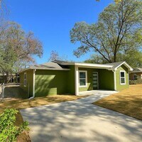 Building Photo - 413 Arrowhead Trace