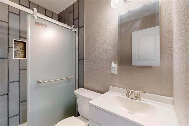 Building Photo - 1035 Blaylock Cir S