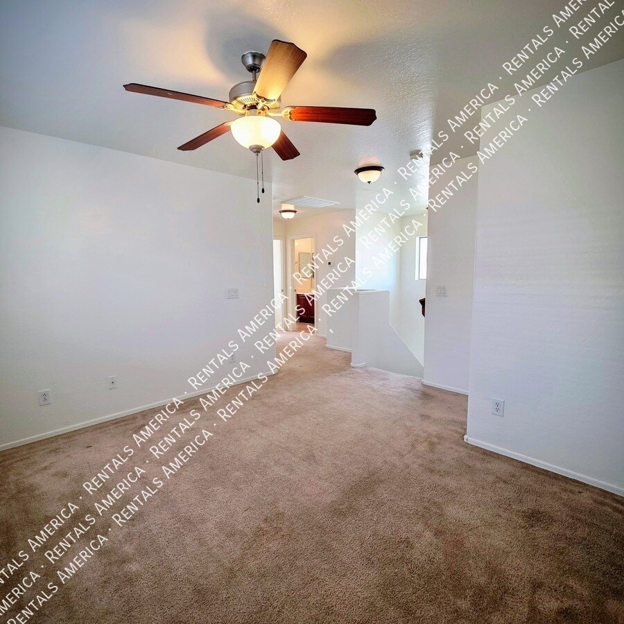 Building Photo - 2715 S Cupertino Dr