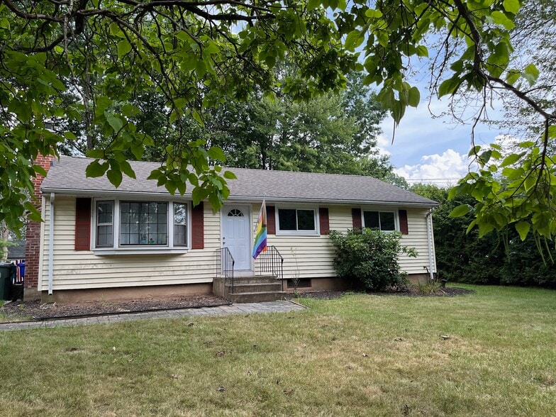 Building Photo - 68 Brookdale Ave