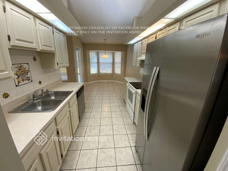 Building Photo - 8610 Wyndhurst Dr