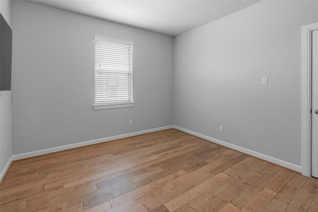 Building Photo - 11 Winter Thicket Pl
