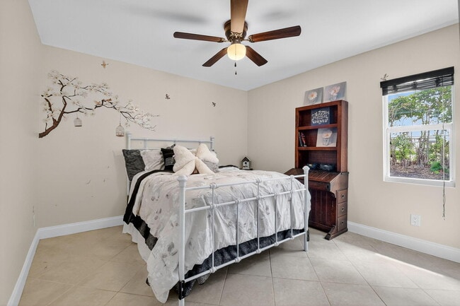 Building Photo - 1002 Julia Heights Dr