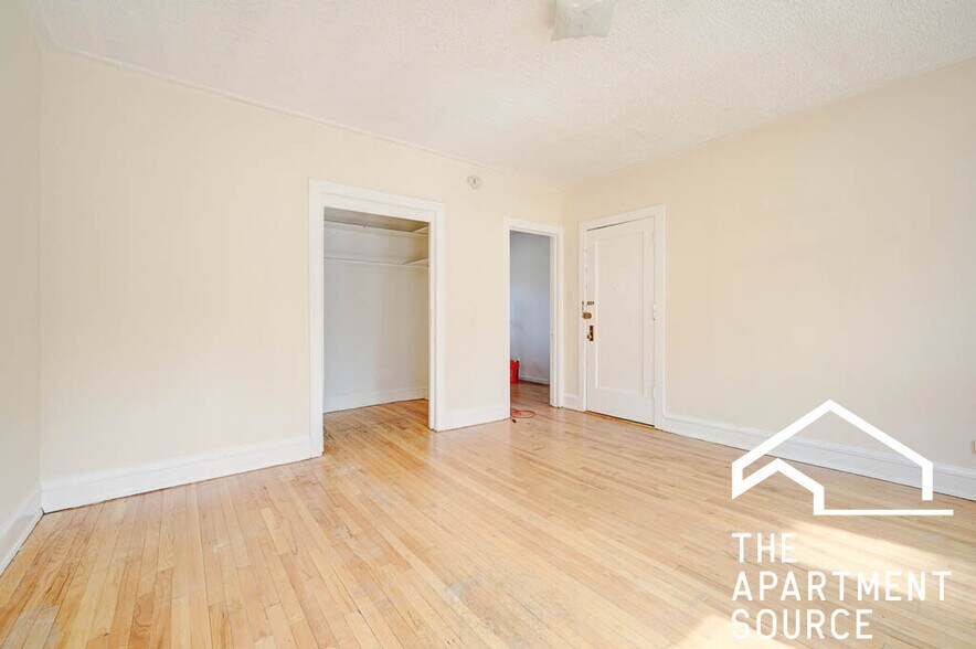 Building Photo - 2659 N Spaulding Ave