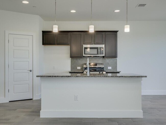 Building Photo - 12327 Maypole Bend