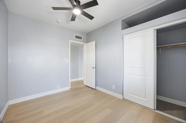Building Photo - 3-Bed Duplex! Perfectly situated near shopping, dining, and everyday essentials– Spacious 1000 Sq...