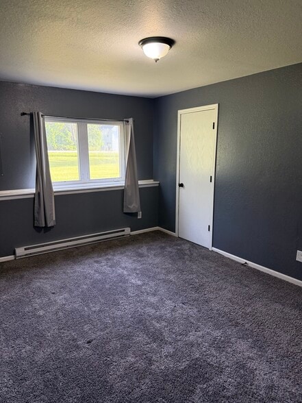 Building Photo - W6527 Woodhaven Cir