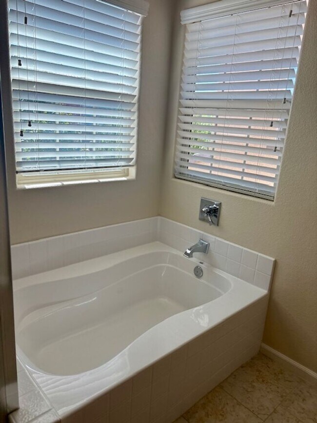 Building Photo - Beautiful two-story home in Inspirada with...
