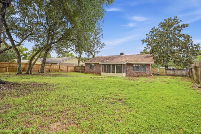 Building Photo - 644 Caribbean Way