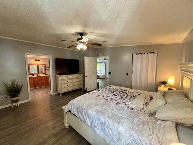 Building Photo - 6433 Orris St