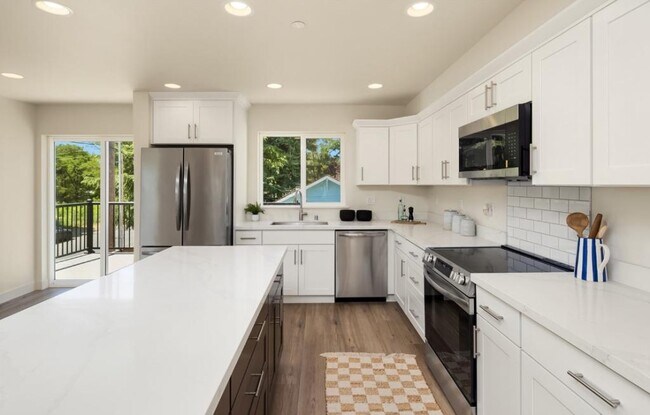 Building Photo - 6628 52nd Ave W