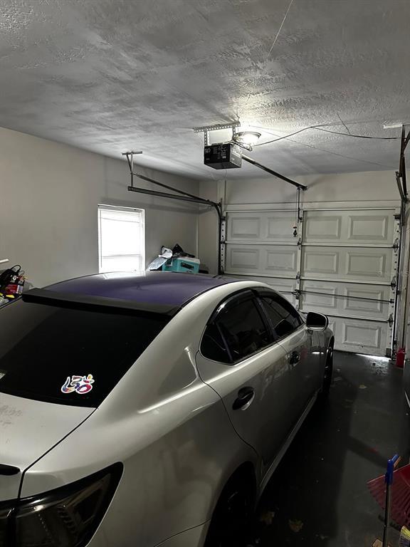 Building Photo - 1048 Wakefield Cir