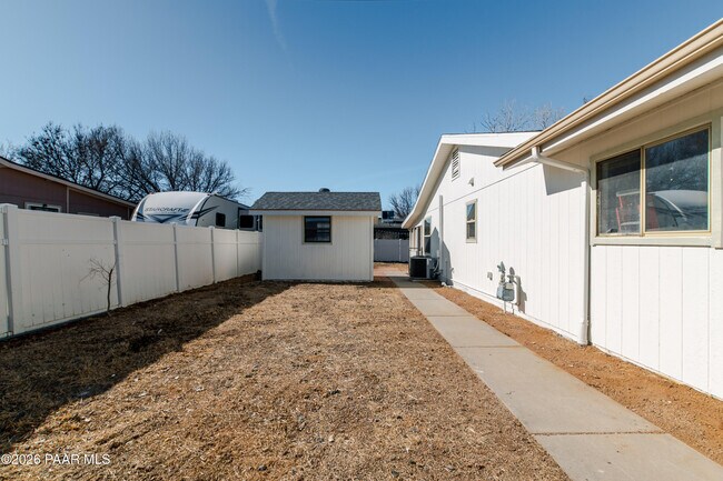 Building Photo - 4840 N Agua Fria Dr