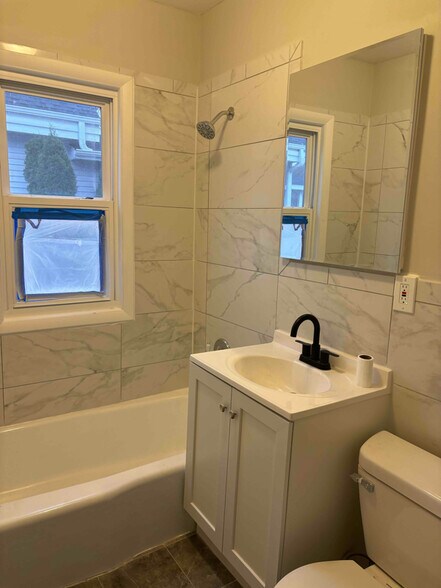 Primary Photo - 2804 Lowry Ave N