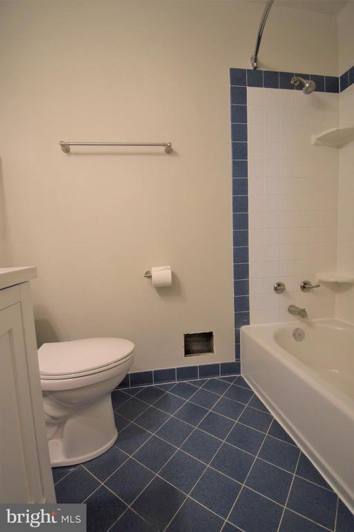 Building Photo - 4517 Kerrybrooke Dr