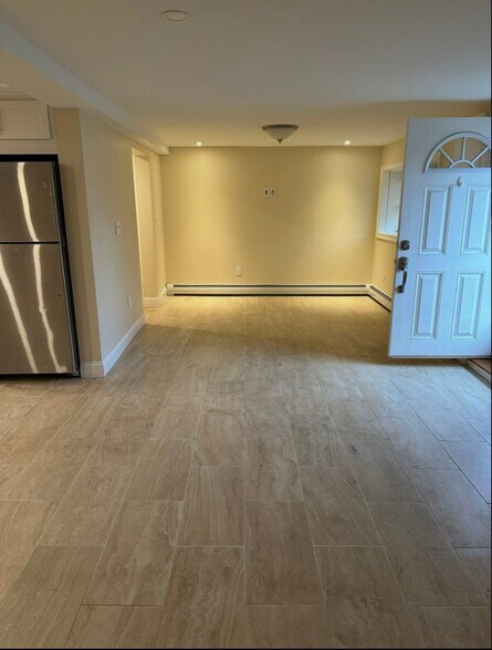 Building Photo - 11 Cunningham Rd