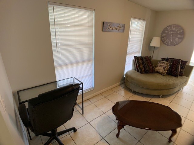 Building Photo - 3010 Townsend Blvd