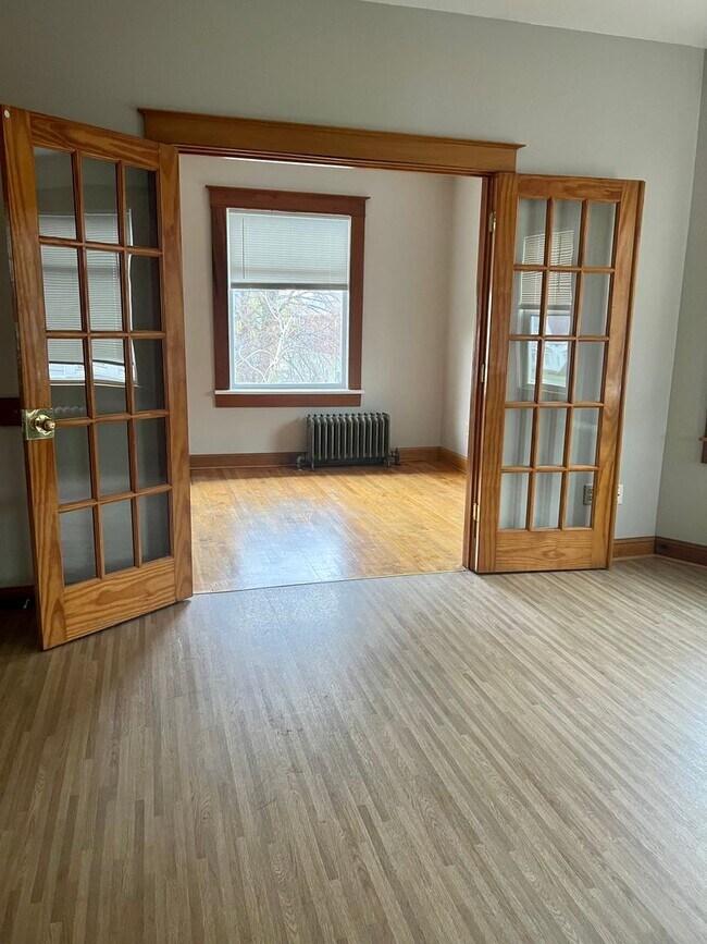 Building Photo - 2016 53rd St