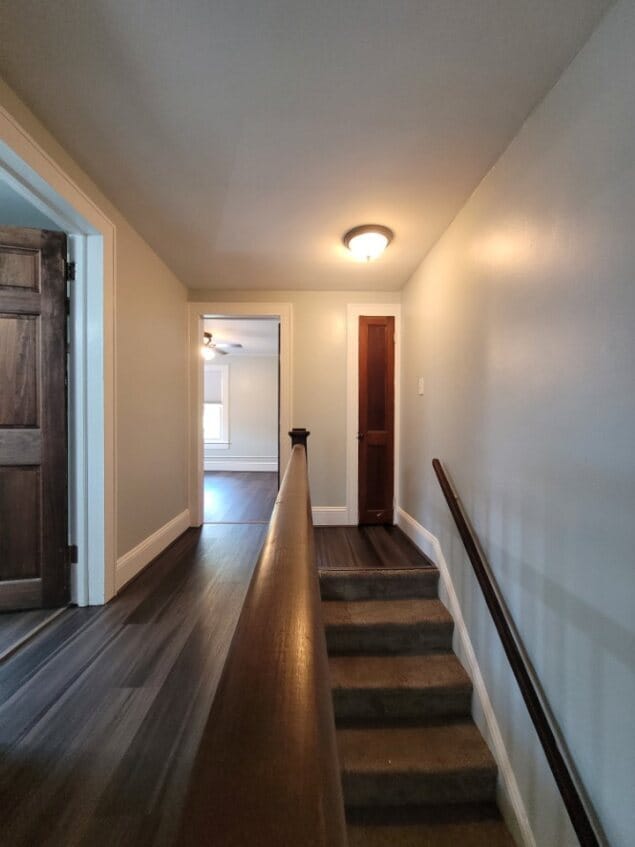 Building Photo - 121 W Main St