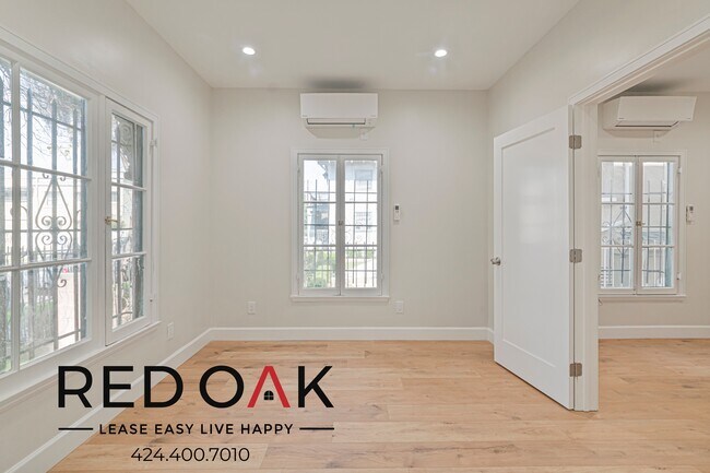 Building Photo - 2376 Portland St