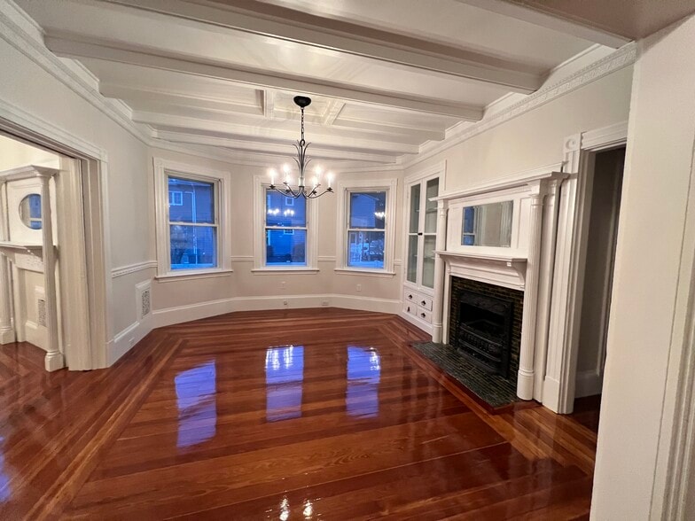 Building Photo - 175 Somerset Ave