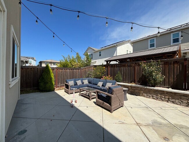 Building Photo - 5854 Maroon Pl