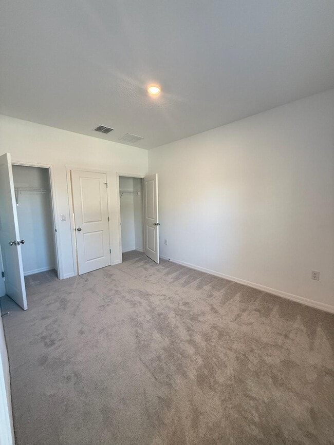 Building Photo - 7237 Sabal Ter