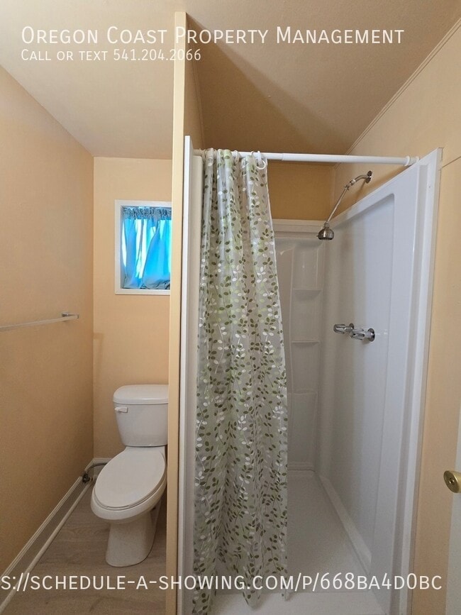 Building Photo - 1441 NW 20th St