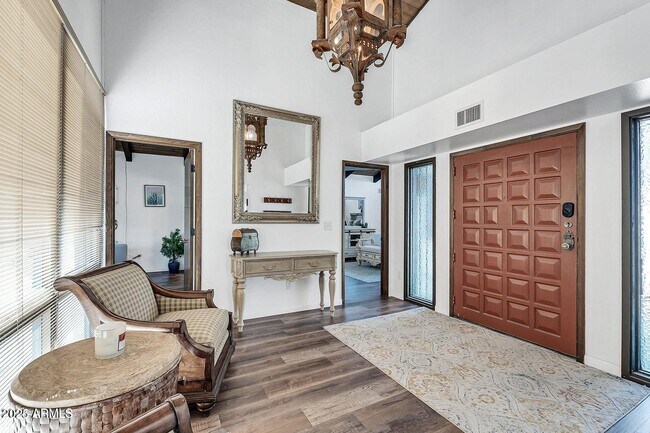 Building Photo - 1401 W Ocotillo Rd