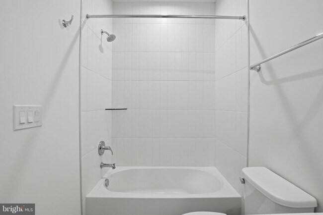 Building Photo - 4759 Sully Pt Ln