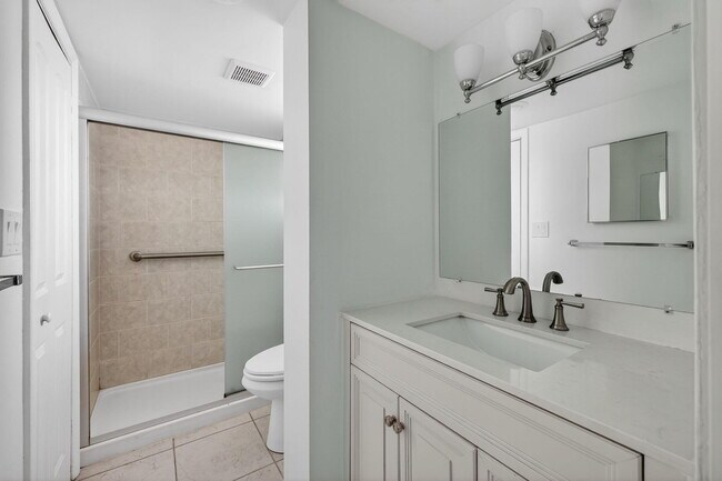 Building Photo - 3550 NE 169th St