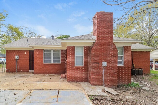 Building Photo - 3756 Socorro St