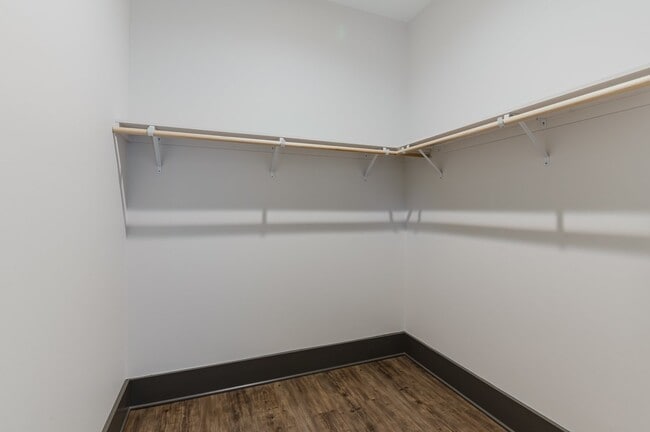 Building Photo - One Bedroom Apartment in Washington Square...