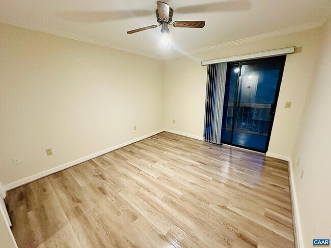 Building Photo - 338 S Pantops Dr