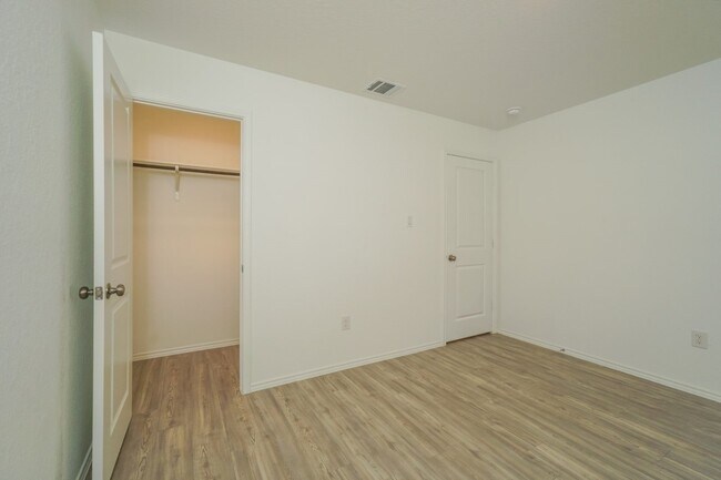 Building Photo - 13715 Haystack Rdg