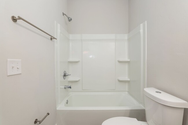 Building Photo - Ansley Way - Studio Walking Distance to Ca...