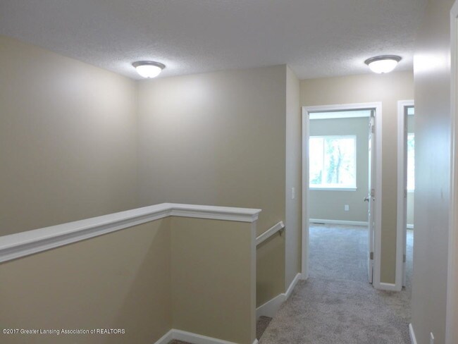 Building Photo - 5832 Outer Dr