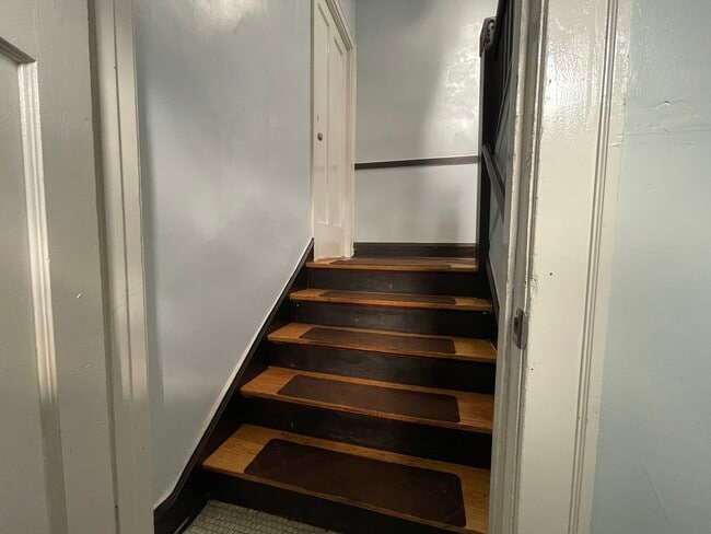 Building Photo - 3615 N Troy St